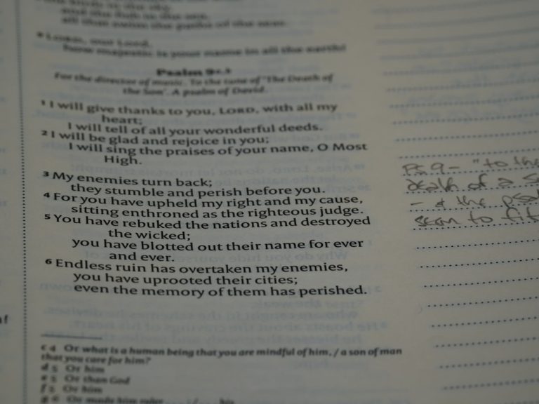 The Art of Refining Ideas: A Guide to Mastering Thesis Editing